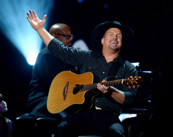 Garth Brooks coming to Highmark Stadium in July - Vimarsana News